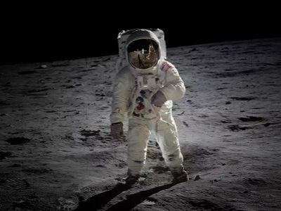 Миссия "Аполлон-11", Э.Олдрин на Луне, июль 1969. Источник - deviantart.net