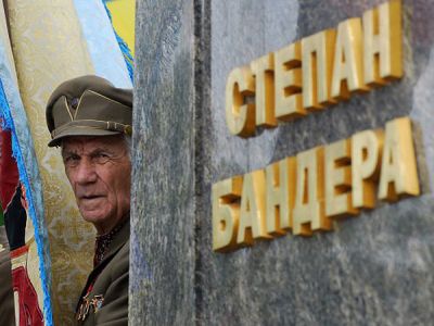 Памятник Степану Бандере во Львове. Фото: uainfo.org