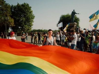 Марш раветства ЛГБТ в Одессе, 18.8.18. Фото: www.facebook.com/alexandr.hotz