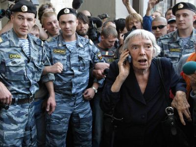 Людмила Алексеева на акции "Стратегия-31", Москва, 31.08.09. Фото: img.gazeta.ru