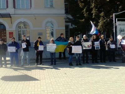 Антивоенный пикет в Новосибирске. 06.04.2019. Фото: Каспаров.Ru