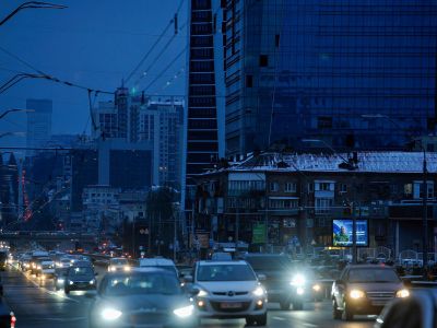 Киев во время отключения электроэнергии, 17 ноября, 2022 год. Фото: Sergei Chuzavkov / SOPA Images / LightRocket / Getty Images